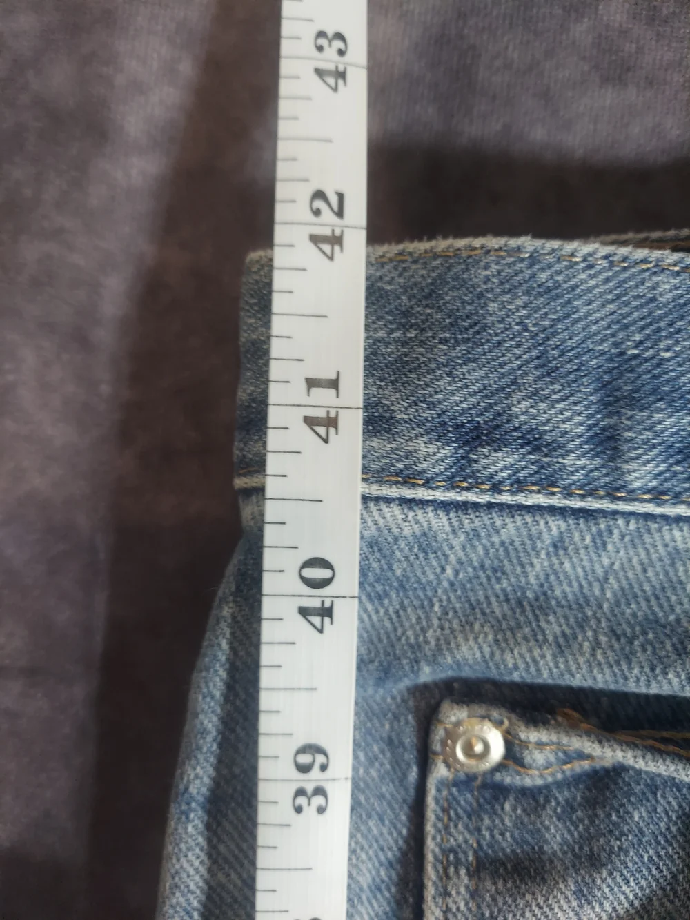 Wrangler Men's Relaxed Fit Jeans Light Wash Big & Tall Size 48x30 W/ Repairs VGC